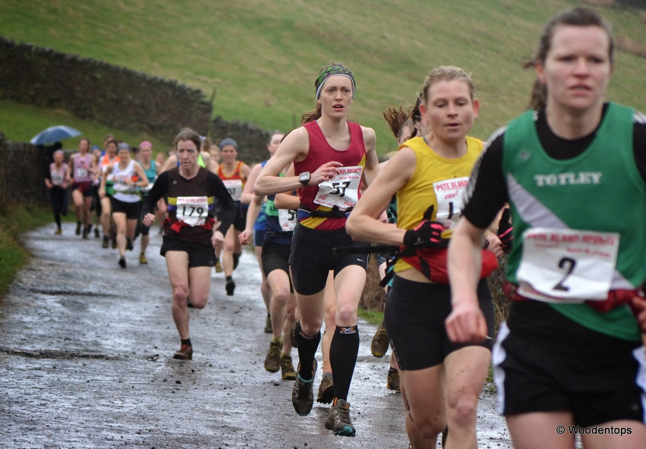 Claire keeping strong pace in the ladies race - photo c/o Woodentops